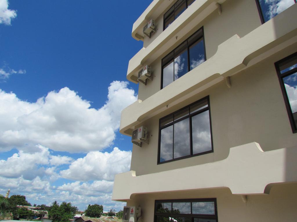 FQ Hotel Limited Dar es Salaam Esterno foto
