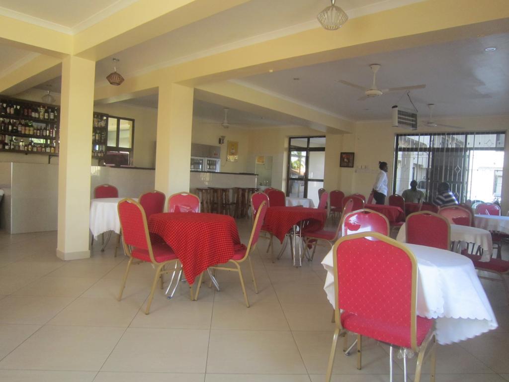 FQ Hotel Limited Dar es Salaam Esterno foto