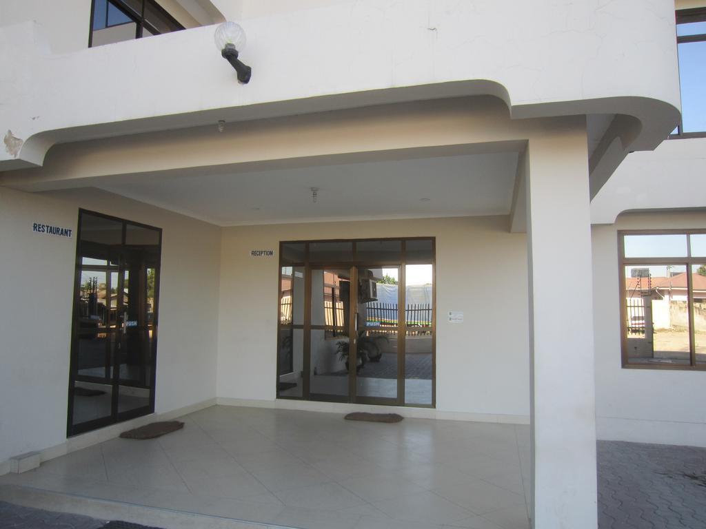 FQ Hotel Limited Dar es Salaam Esterno foto