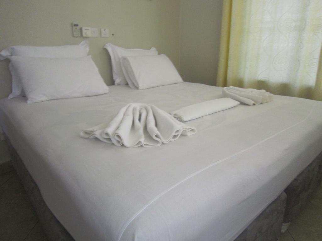 FQ Hotel Limited Dar es Salaam Esterno foto