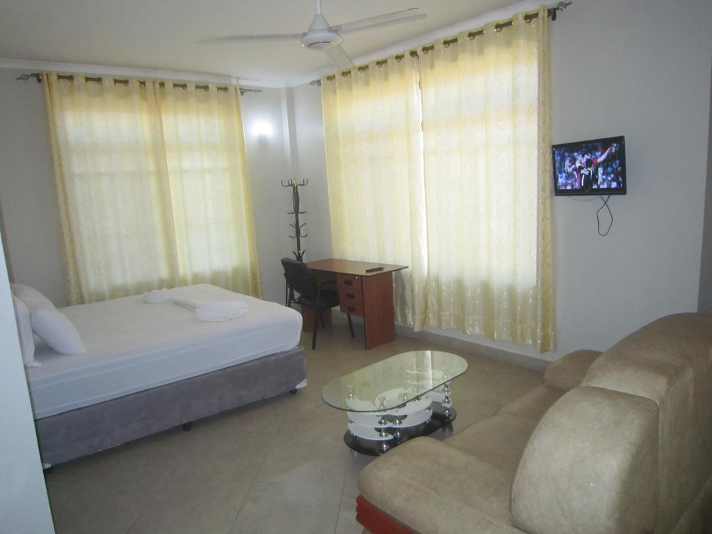 FQ Hotel Limited Dar es Salaam Esterno foto