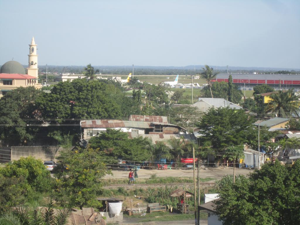 FQ Hotel Limited Dar es Salaam Esterno foto