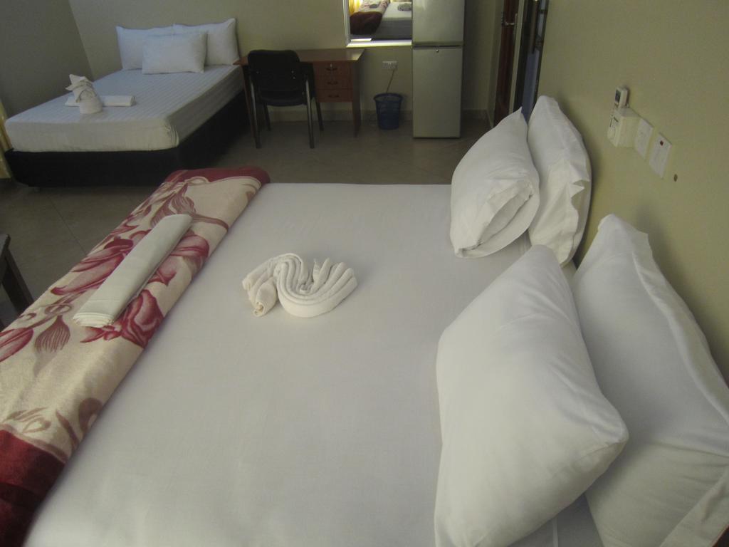 FQ Hotel Limited Dar es Salaam Esterno foto