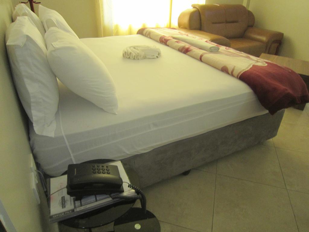 FQ Hotel Limited Dar es Salaam Esterno foto