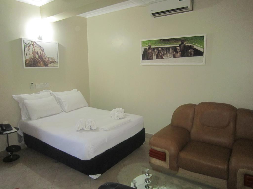 FQ Hotel Limited Dar es Salaam Esterno foto