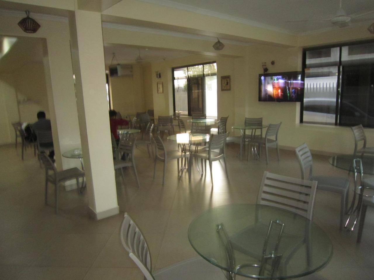 FQ Hotel Limited Dar es Salaam Esterno foto